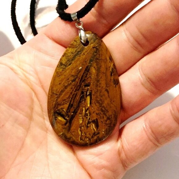 Tiger’s Eye Teardrop Pendant Necklace – Courage, Strength & Grounded Power - Picture 5 of 7